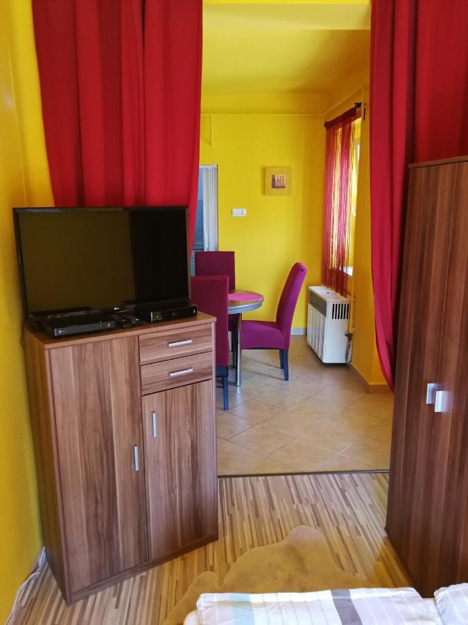 Zso-Zé Apartman Tiszafüred Exterior foto