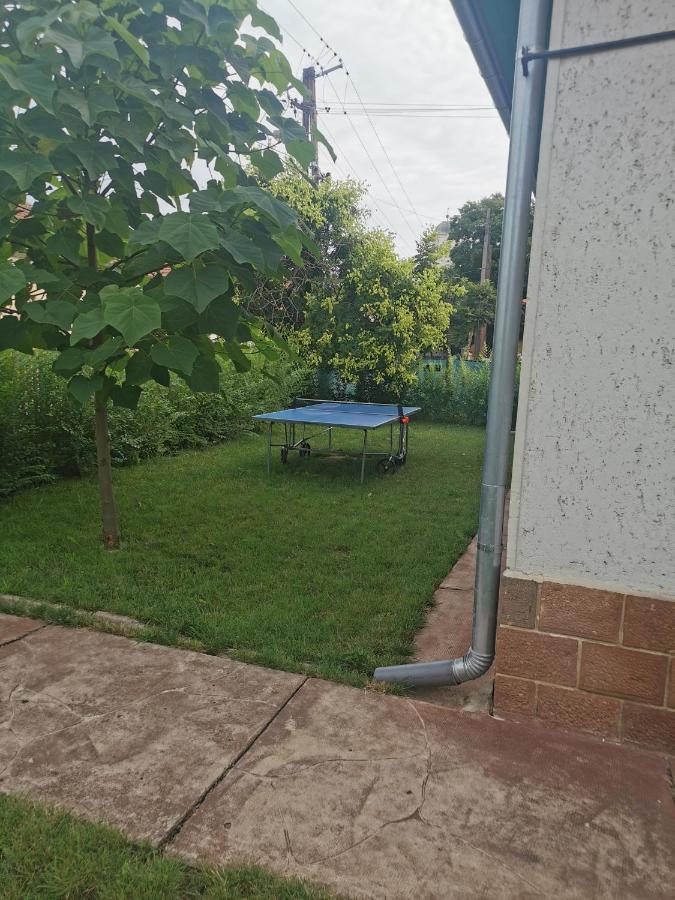 Zso-Zé Apartman Tiszafüred Exterior foto